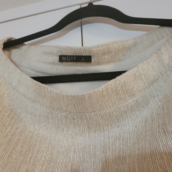 Balloon sleeve crop top - Picture 5 of 6